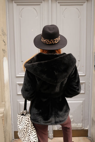 Hattu elegant beauty