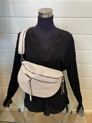 Vyölaukku (fake leather)